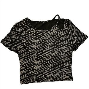 Women’s crop athletic top